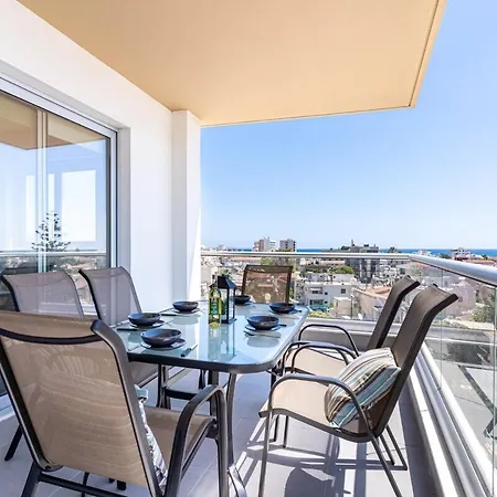 דירה Silver Line 1-bedroom & Balcony In *
