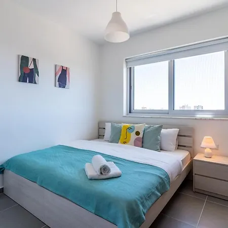 Silver Line 1-bedroom & Balcony In דירה