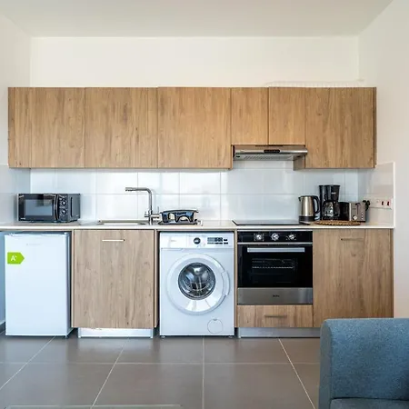 דירה Silver Line 1-bedroom & Balcony In *