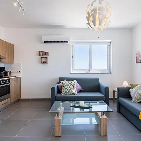 Silver Line 1-bedroom & Balcony In דירה