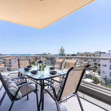 Silver Line 1-bedroom & Balcony In לרנקה