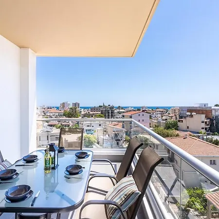 דירה Silver Line 1-bedroom & Balcony In לרנקה